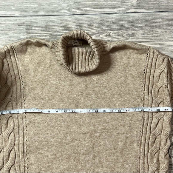 Entro Turtleneck Cable Detail Sweater, Camel Color, size Medium, Cuff Sleeve - Picture 6 of 8